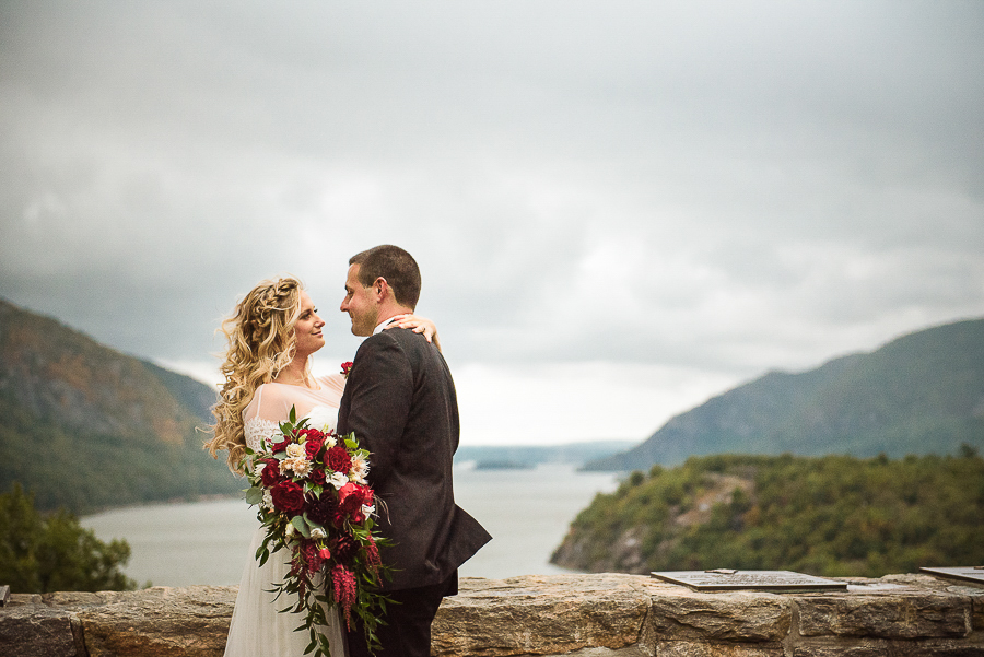 Historic Trophy Point Wedding Portraits Stilwell Photography
